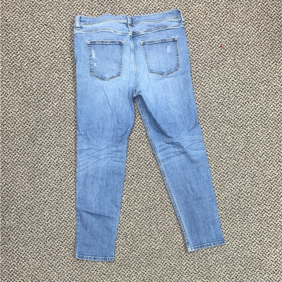 Forever21 Plus Distressed Skinny Jeans - Picture 2 of 3